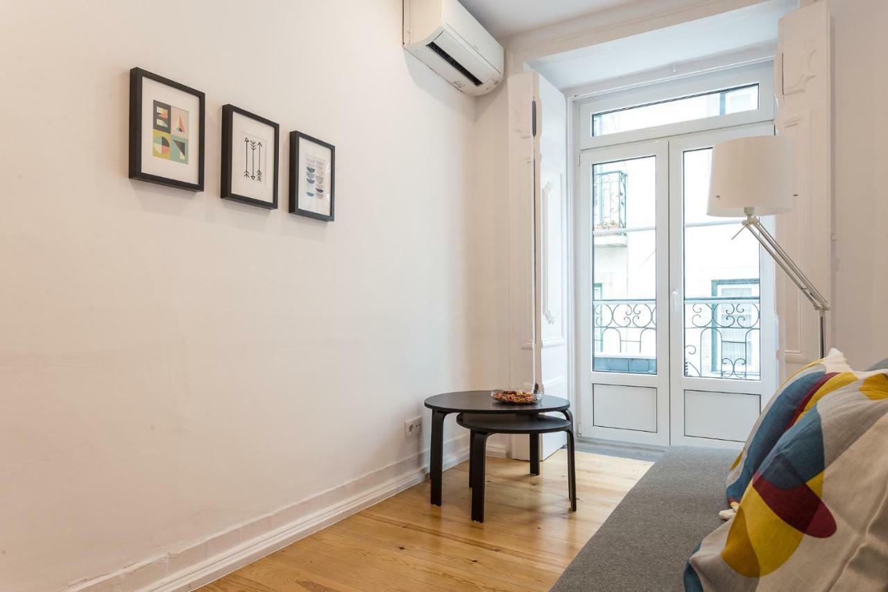 ליסבון Three Bedroom Apartment In Historical Centre -Bairro Alto מראה חיצוני תמונה