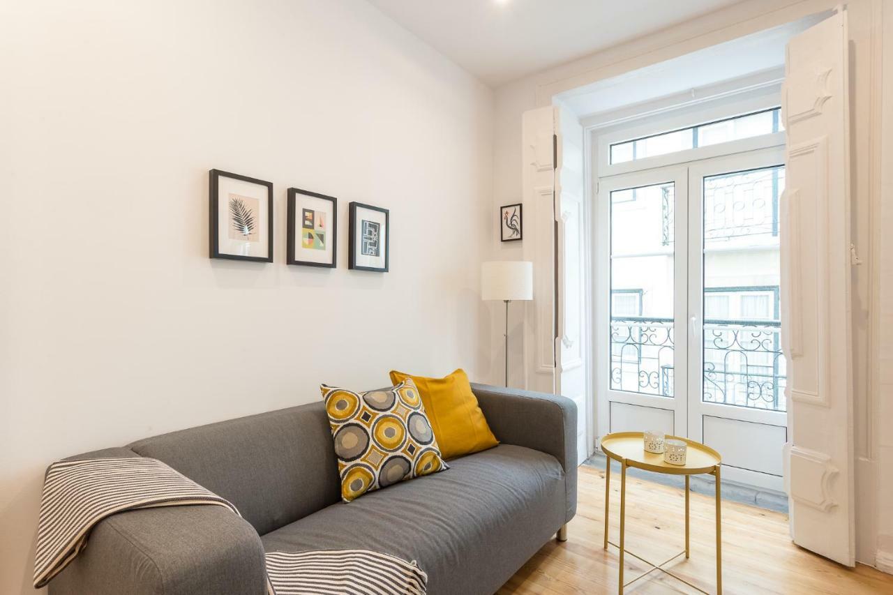 ליסבון Three Bedroom Apartment In Historical Centre -Bairro Alto מראה חיצוני תמונה